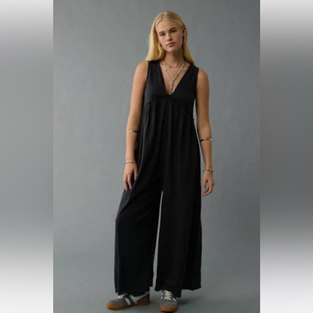 Aerie Black V-Neck Sunchaser Jumpsuit
